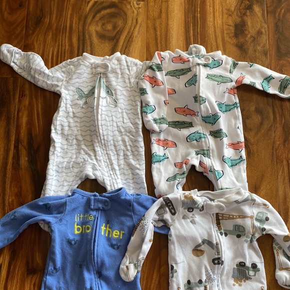 NB PAJAMAS - Picture 2 of 4